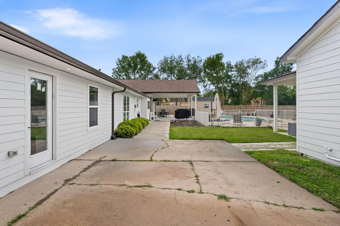 Photo of 8800 Brae Acres Road