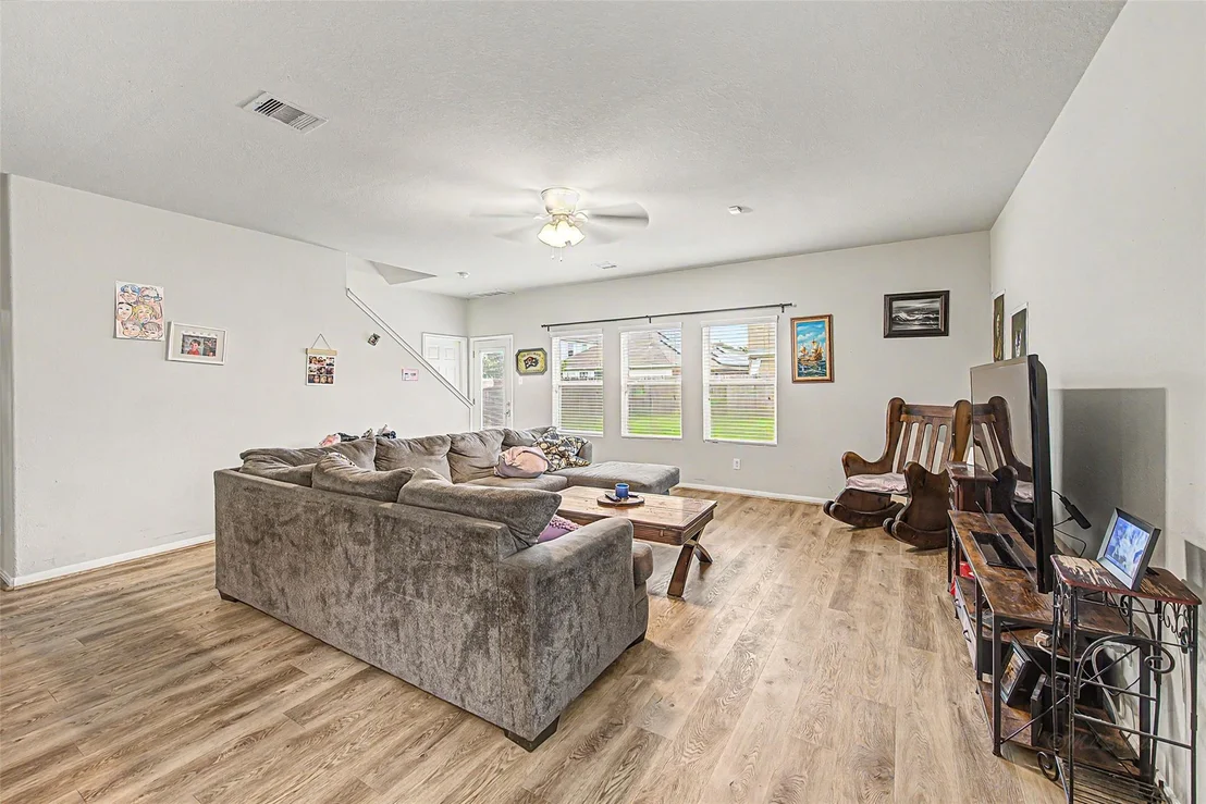 Photo of 5006 Forest Hurst Glen
