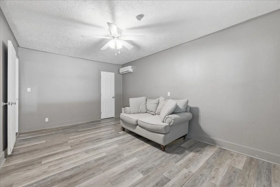 Photo of 407 Cypress Avenue