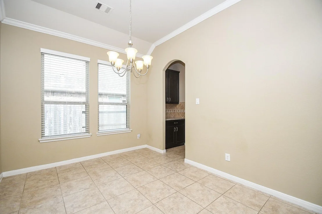 Photo of 4819 Oak Rambling Drive
