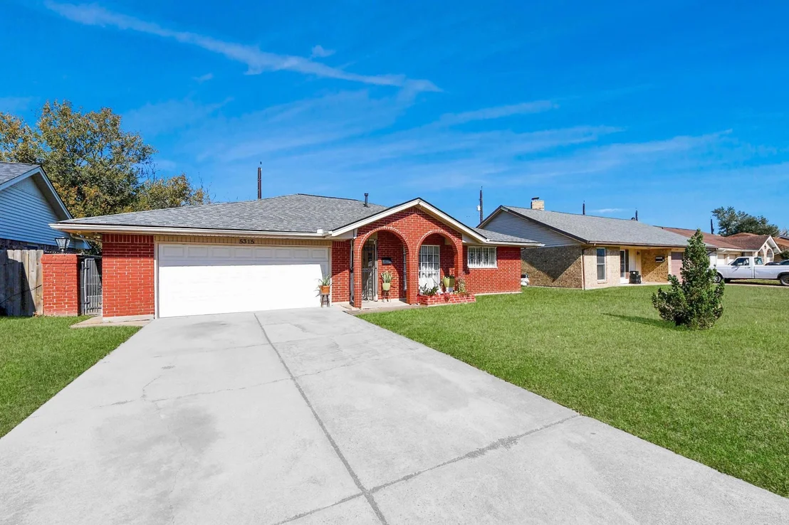 Photo of 5315 Fairgreen Lane