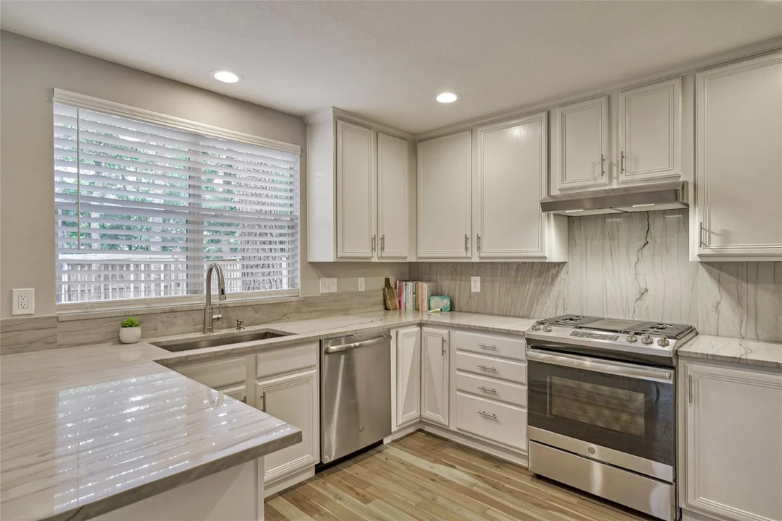 Photo of 38 E Gaslight Place