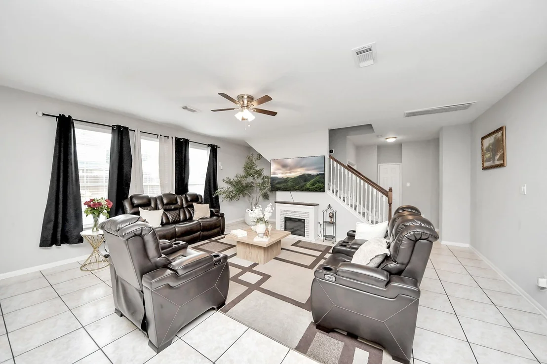 Photo of 1315 Chalk Rock Drive