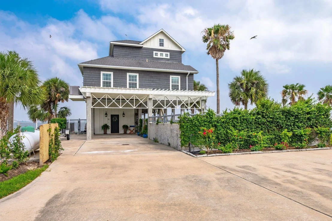 Photo of 12 Tiki Circle