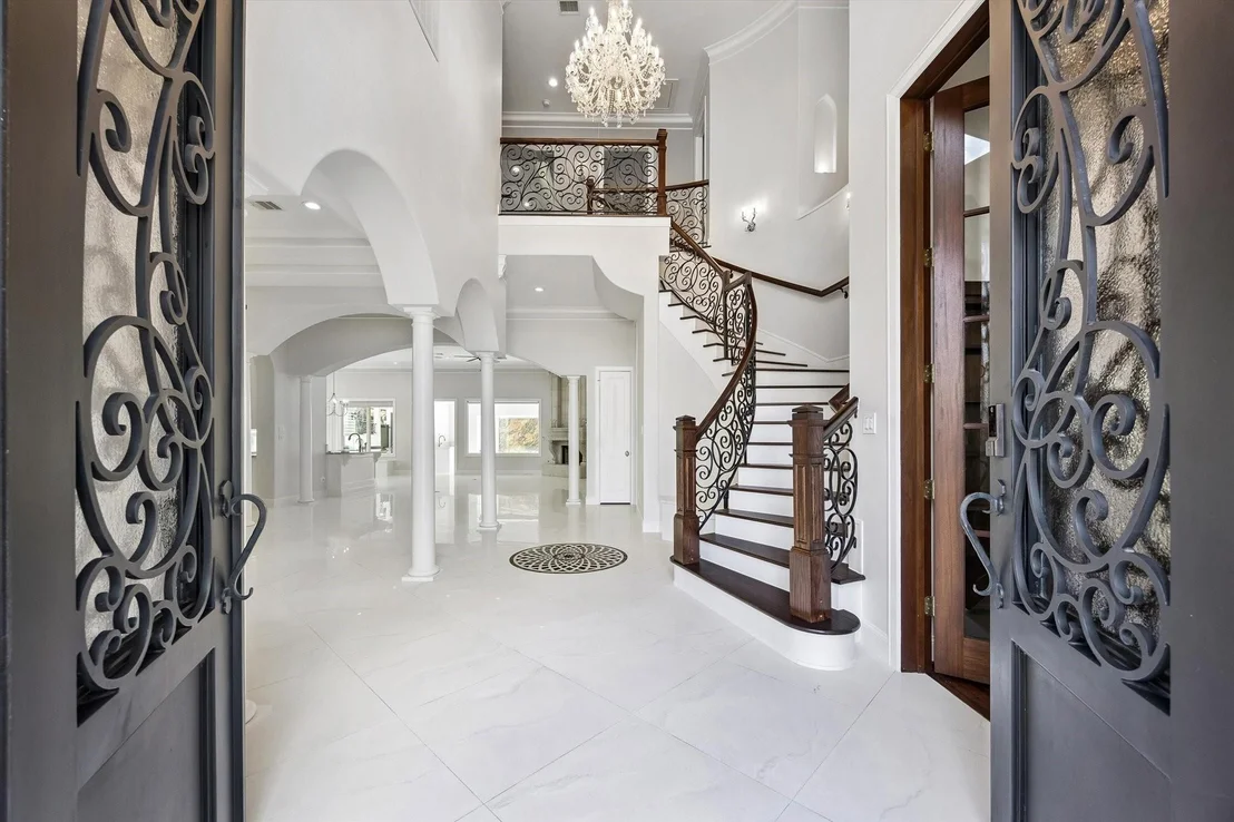 Photo of 9761 Westview Drive