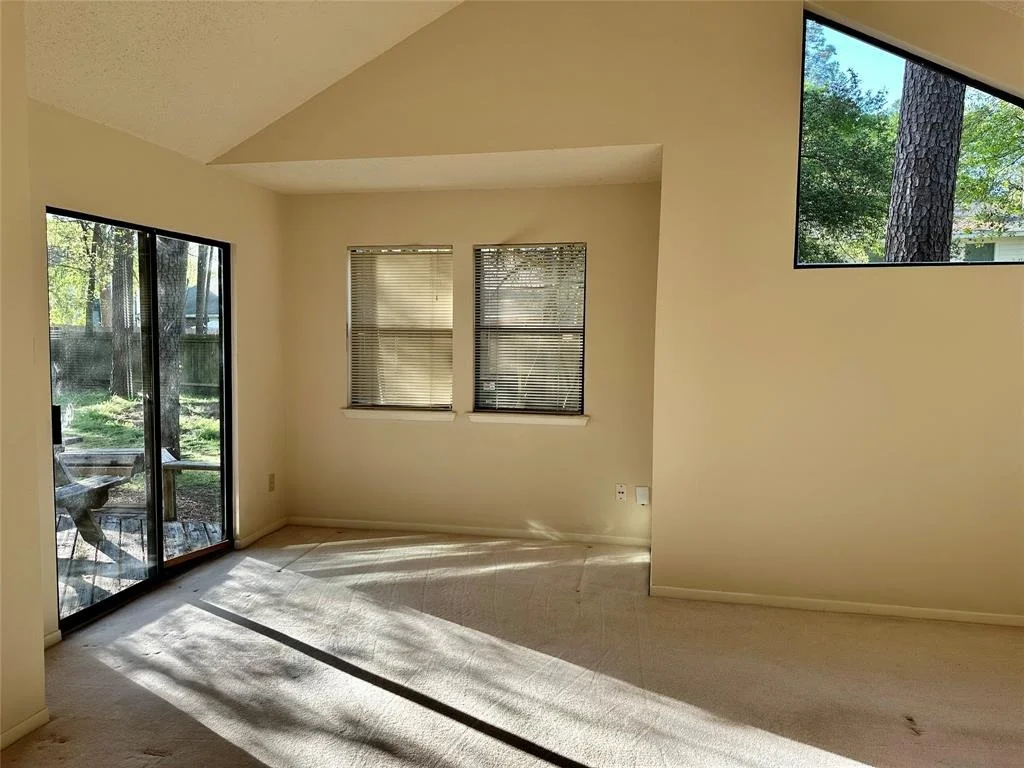 Photo of 21 N Mossrock Road