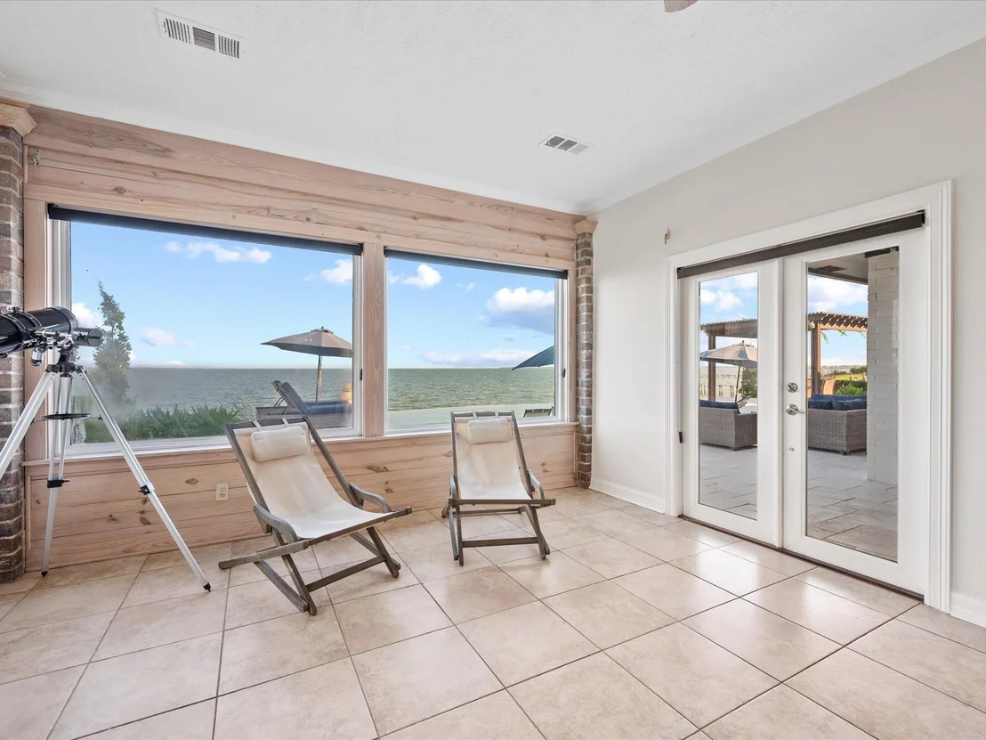 Photo of 993 Sandy Court