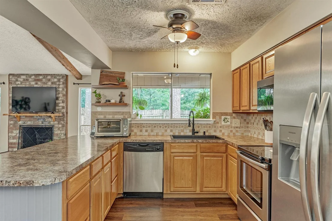 Photo of 2615 Rosewood Place