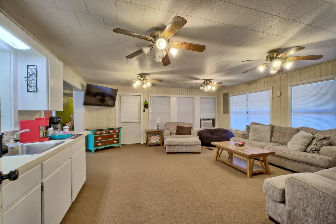 Photo of 260 Rudd Road