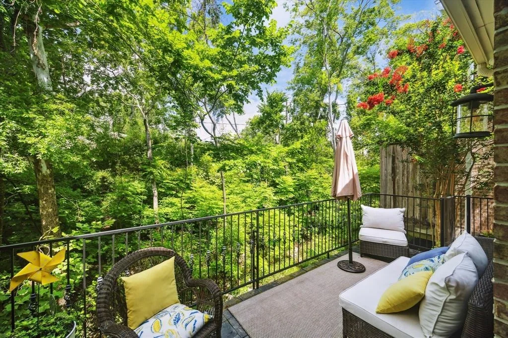 Photo of 333 Sugarberry Circle