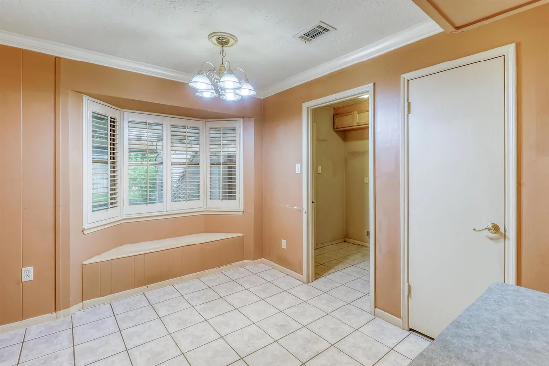 Photo of 534 Belwin Drive