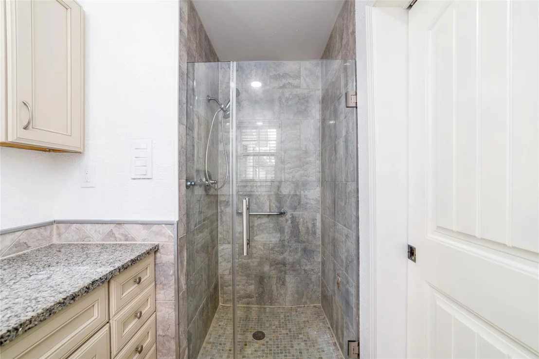 Photo of 3304 Bruce Hall Road