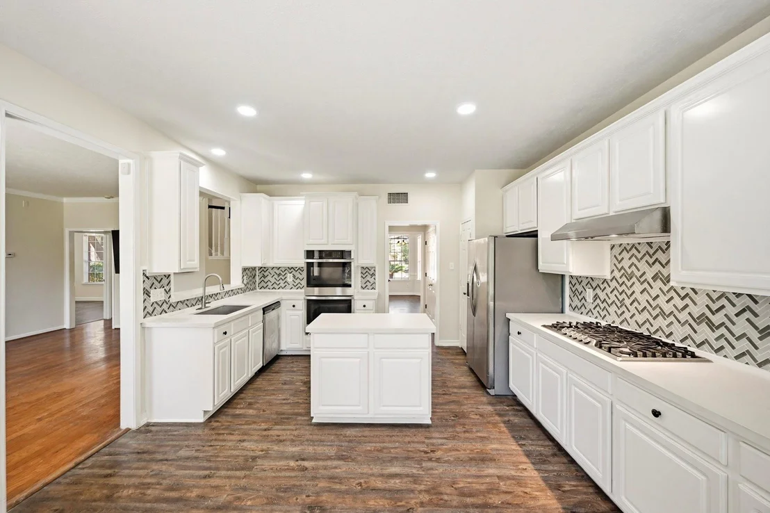 Photo of 215 Crabapple Drive