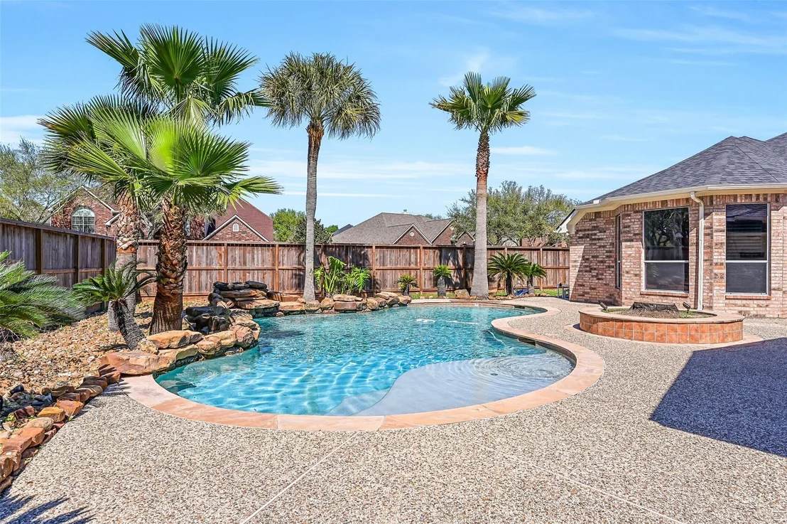 Photo of 901 High Ridge Circle