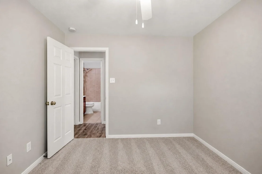 Photo of 12222 Hawthorne Drive