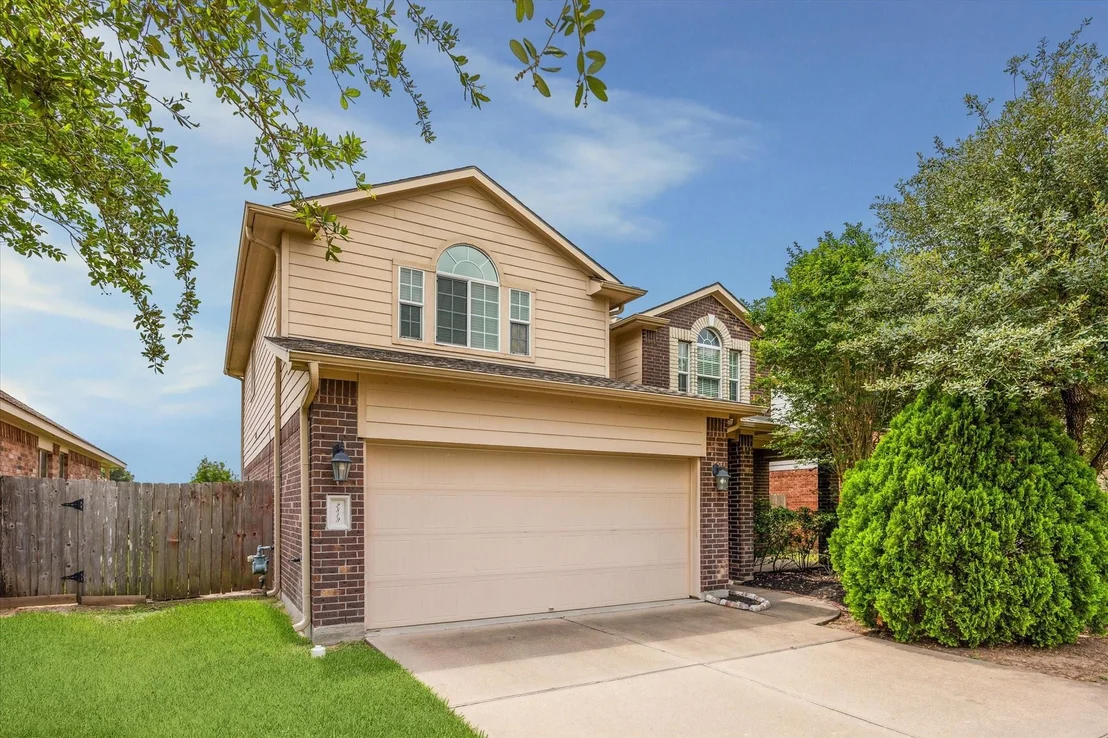 Photo of 2819 Empire Oaks Lane