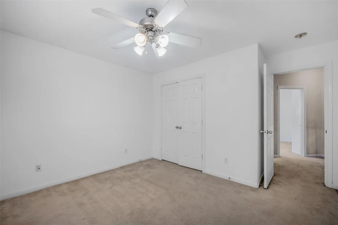 Photo of 75 N Spinning Wheel Circle