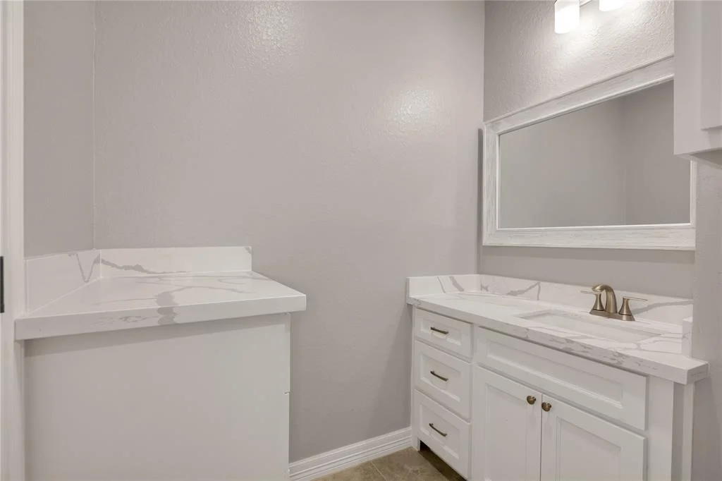 Photo of 409 E Travis
