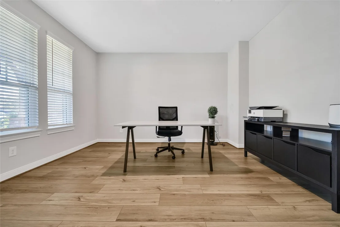Photo of 8923 Jasper Lake Drive