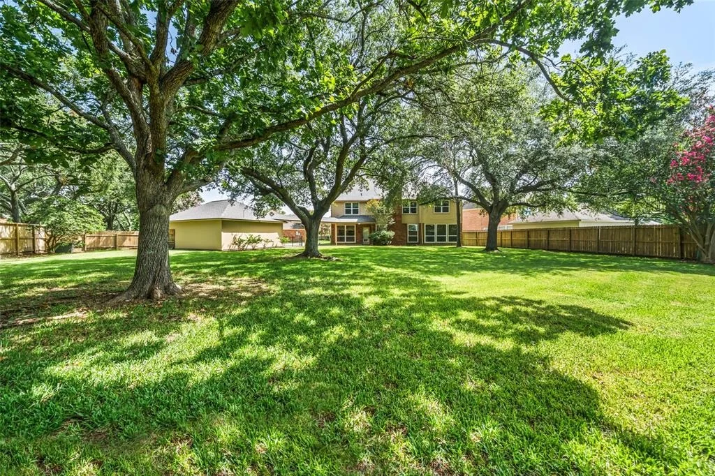 Photo of 2123 Riverside Drive
