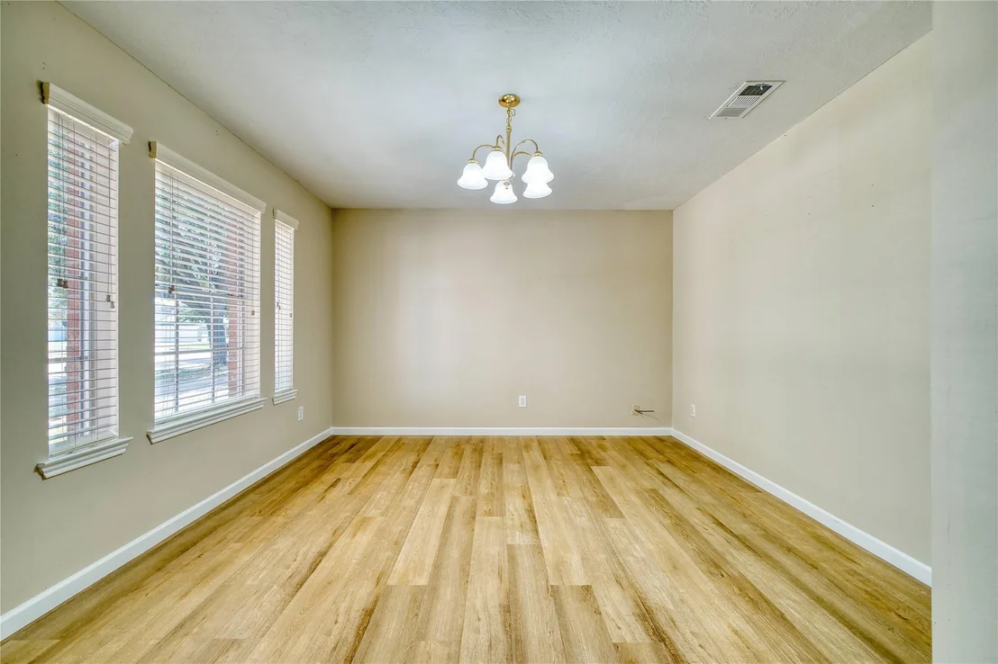 Photo of 20418 Linden Tree Drive