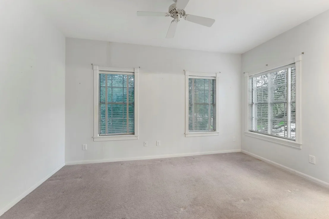 Photo of 4034 Aberdeen Way