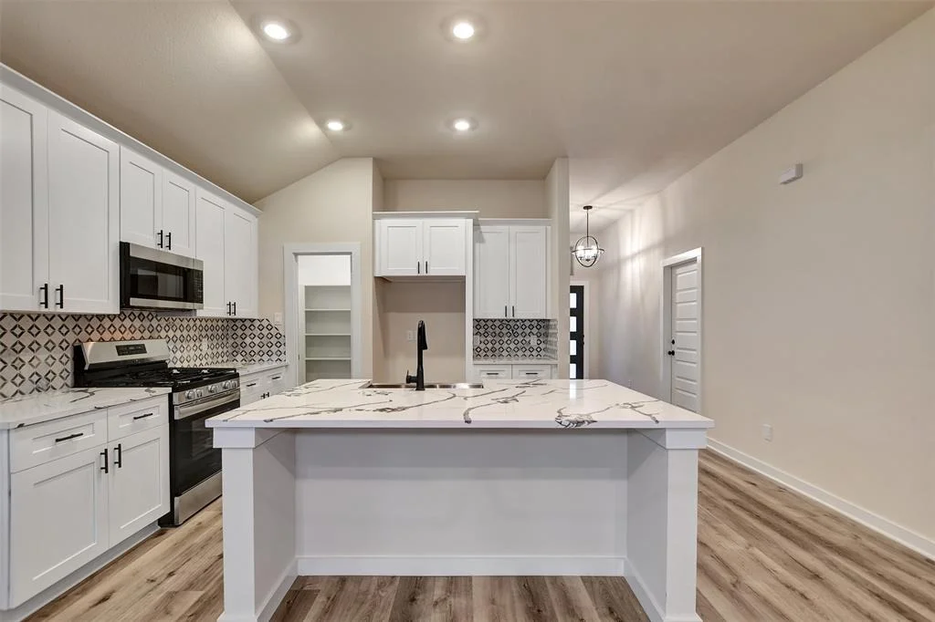Photo of 402 Kendall Crest
