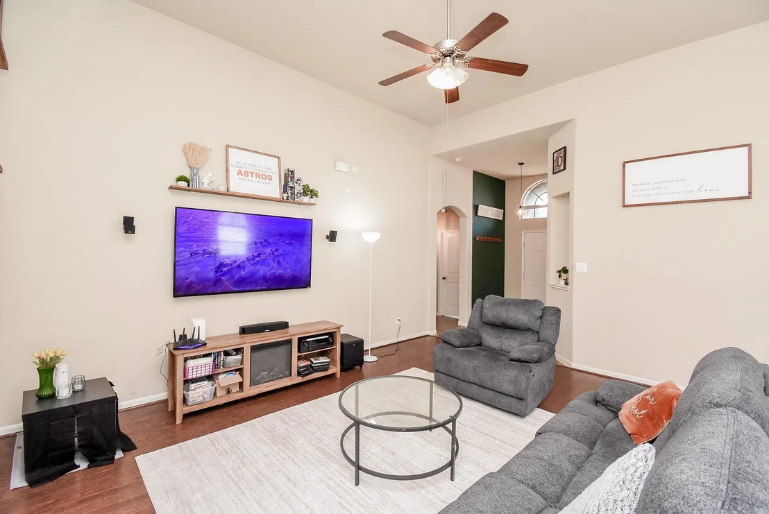 Photo of 8610 Sweet Pasture Drive