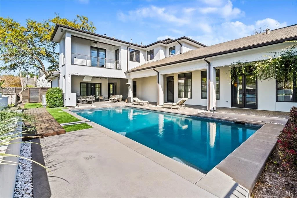 Photo of 1017 River Glyn Drive