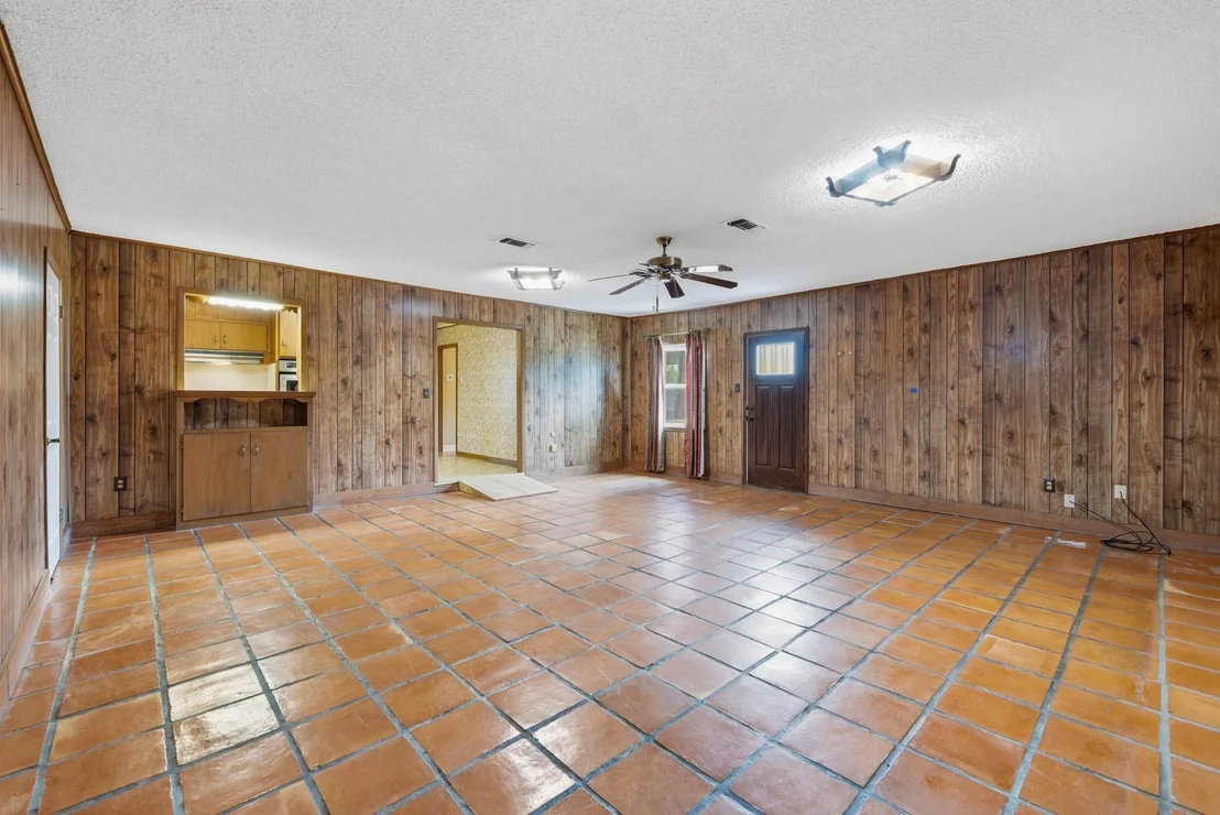 Photo of 806 Mary Lake Drive