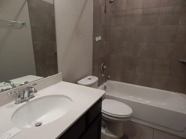 Photo of 7103 Silverleaf Oak Street