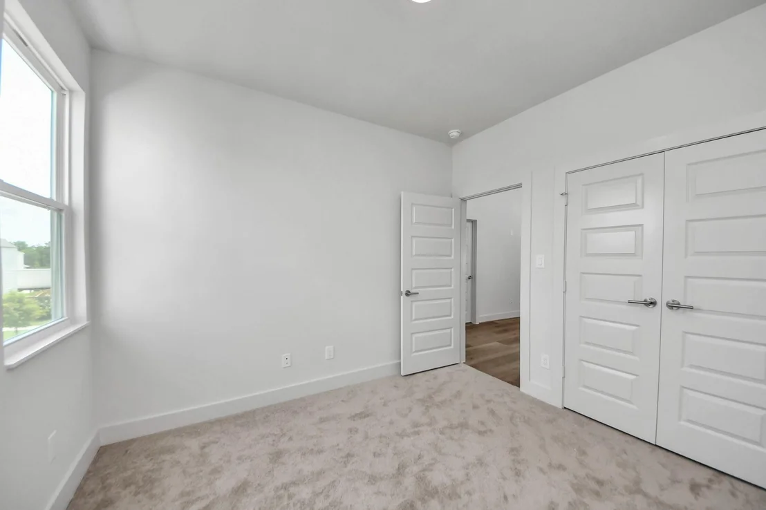 Photo of 2211 Diagonal Lane