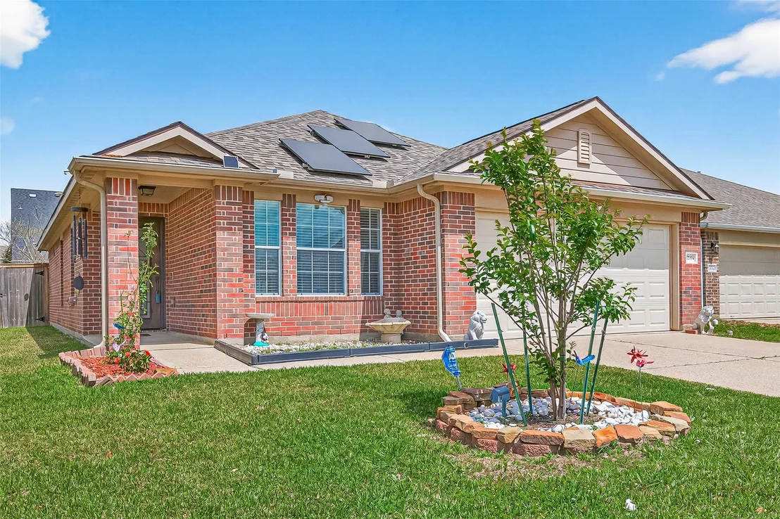 Photo of 22334 Guston Hall Lane