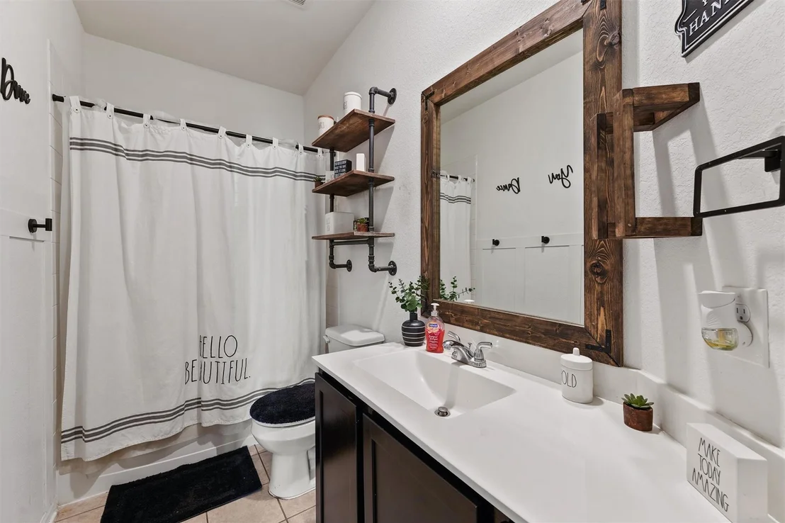 Photo of 5303 Rivers Edge Drive