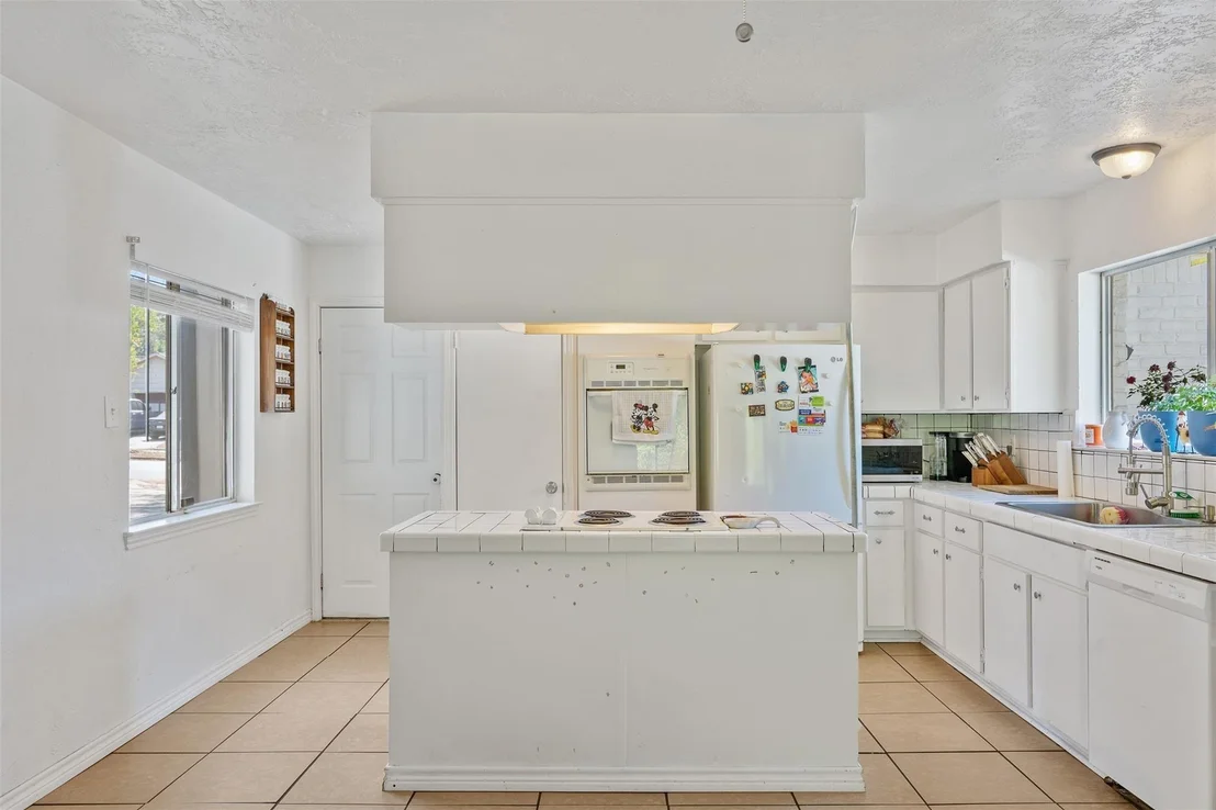 Photo of 1603 Cantrell Boulevard