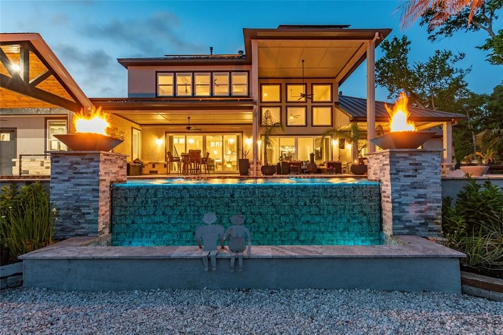 Photo of 5707 Windmill Lane