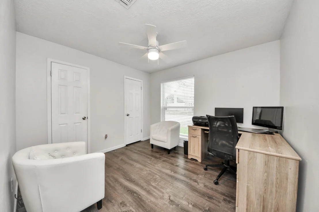 Photo of 1415 Parry Sound