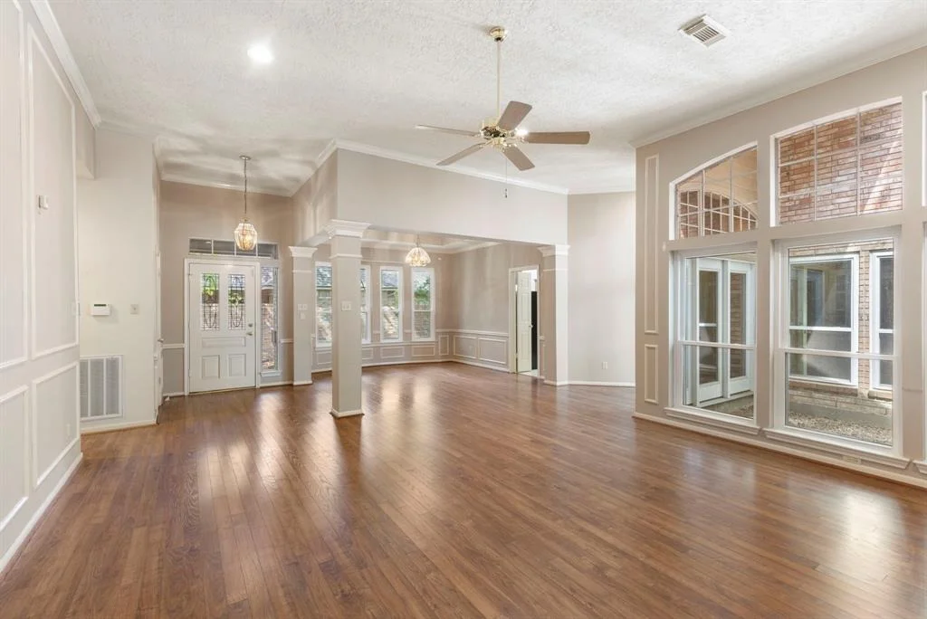 Photo of 127 S Copperknoll Circle