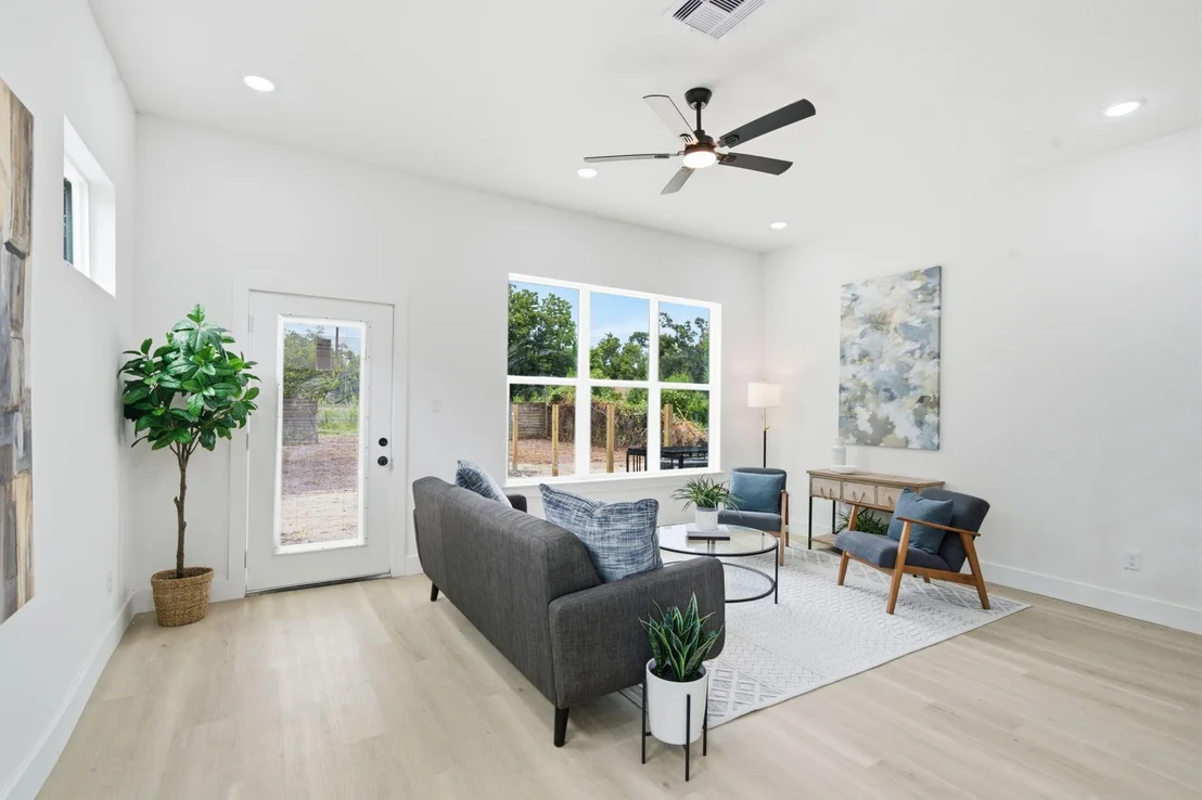 Photo of 2309 Creston Drive