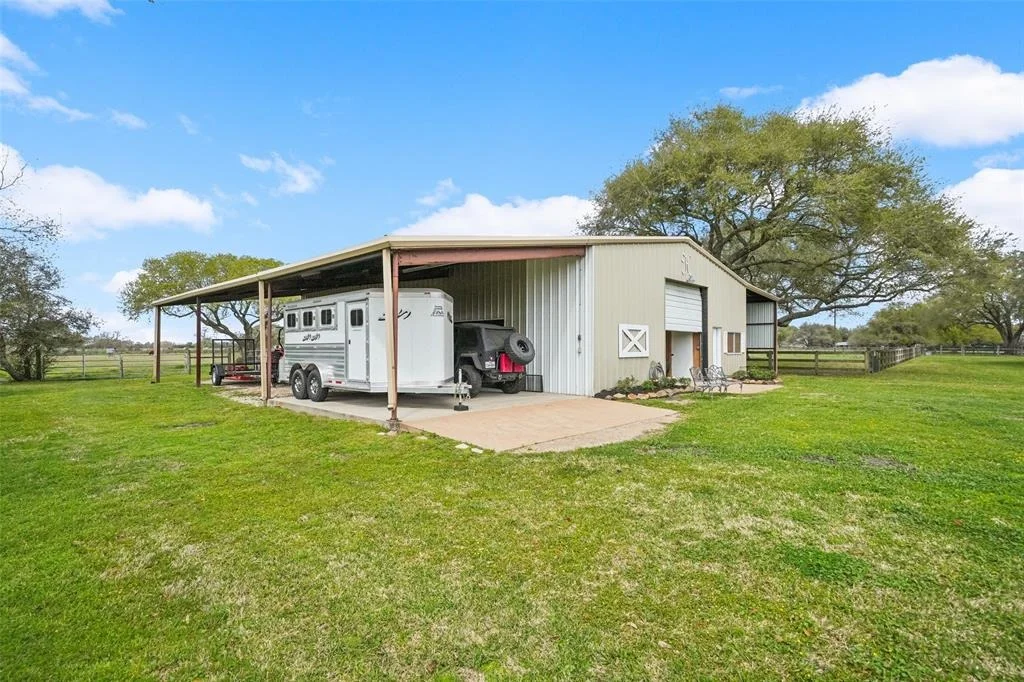 Photo of 21511 Kickapoo Road