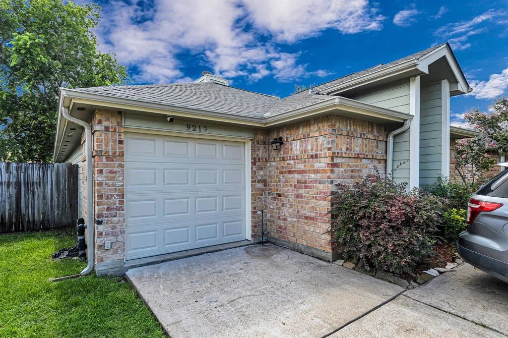 Photo of 9219 Lynchester Drive