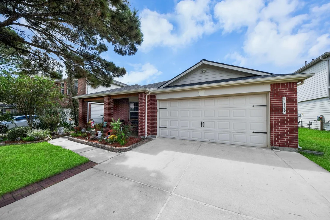 Photo of 21739 Stoney Bluff Lane