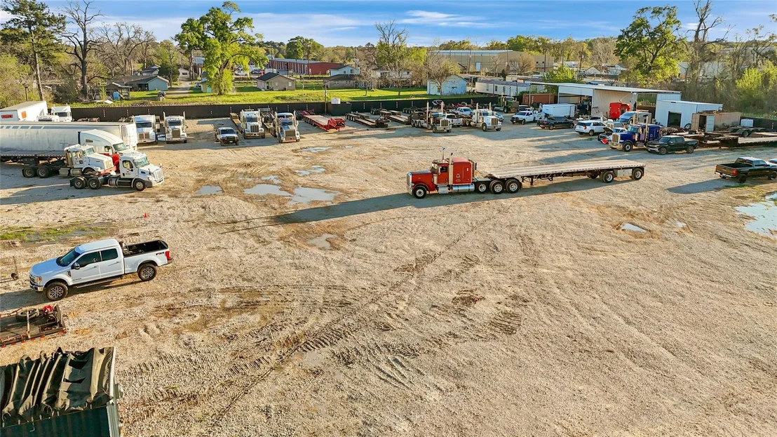 Photo of 5715 & 5721 Spindle Drive