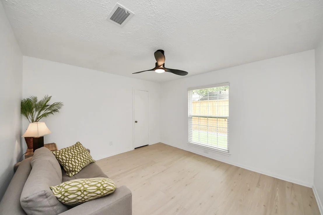 Photo of 11906 Pebble Rock Drive