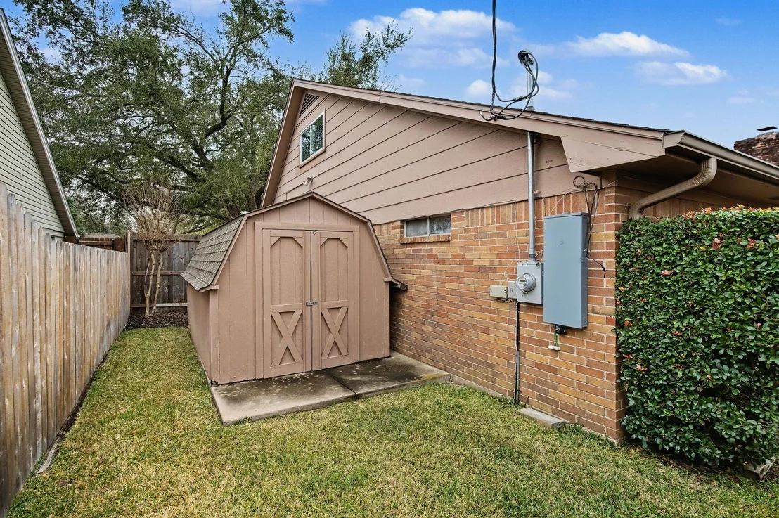 Photo of 2903 Fontana Drive