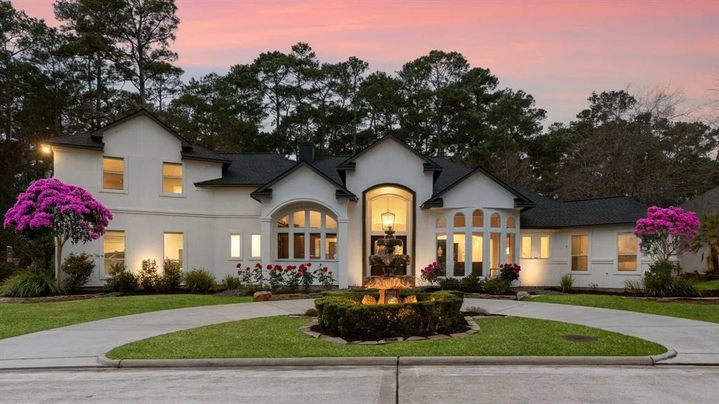 Photo of 337 W Pines Drive