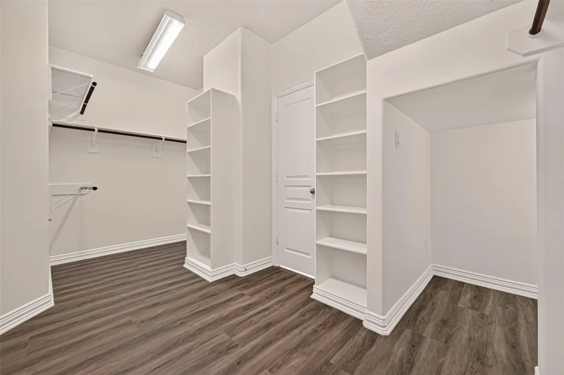 Photo of 18103 Blues Point Drive