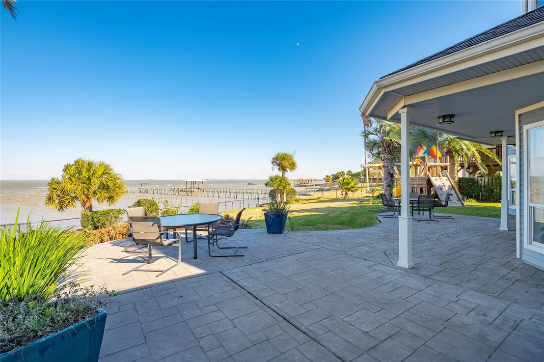 Photo of 5123 W Bayshore Drive