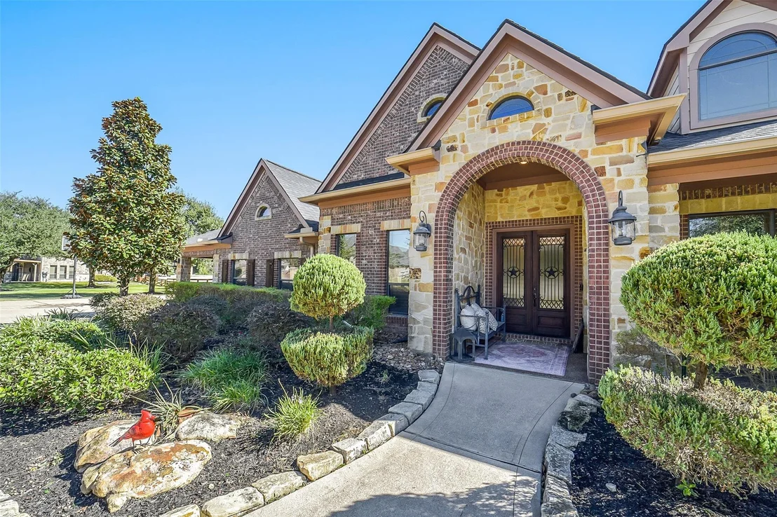 Photo of 22114 Meadowhurst Circle E