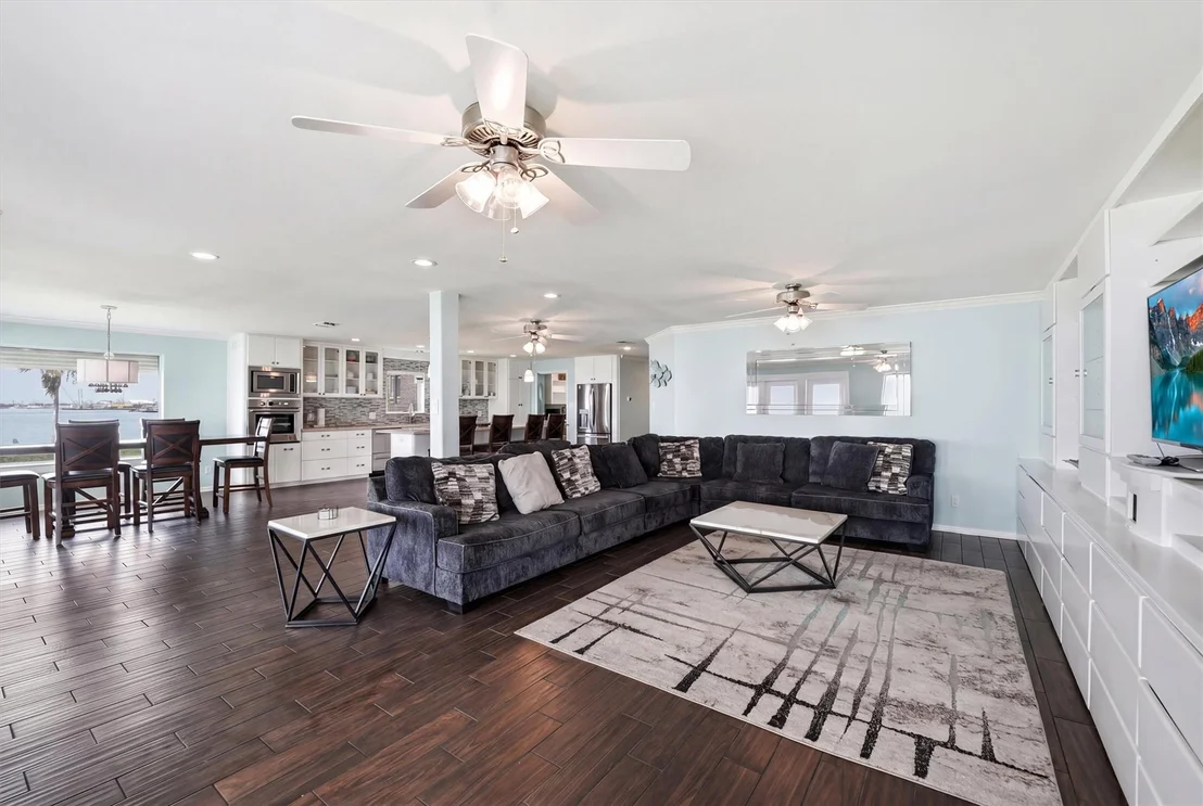 Photo of 7712 Channelview Drive